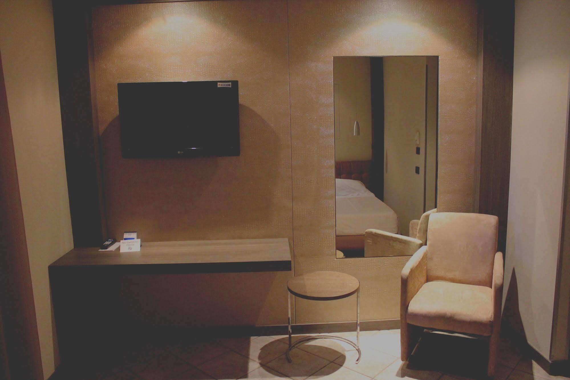 Hotel Due Pini Формиджине Экстерьер фото